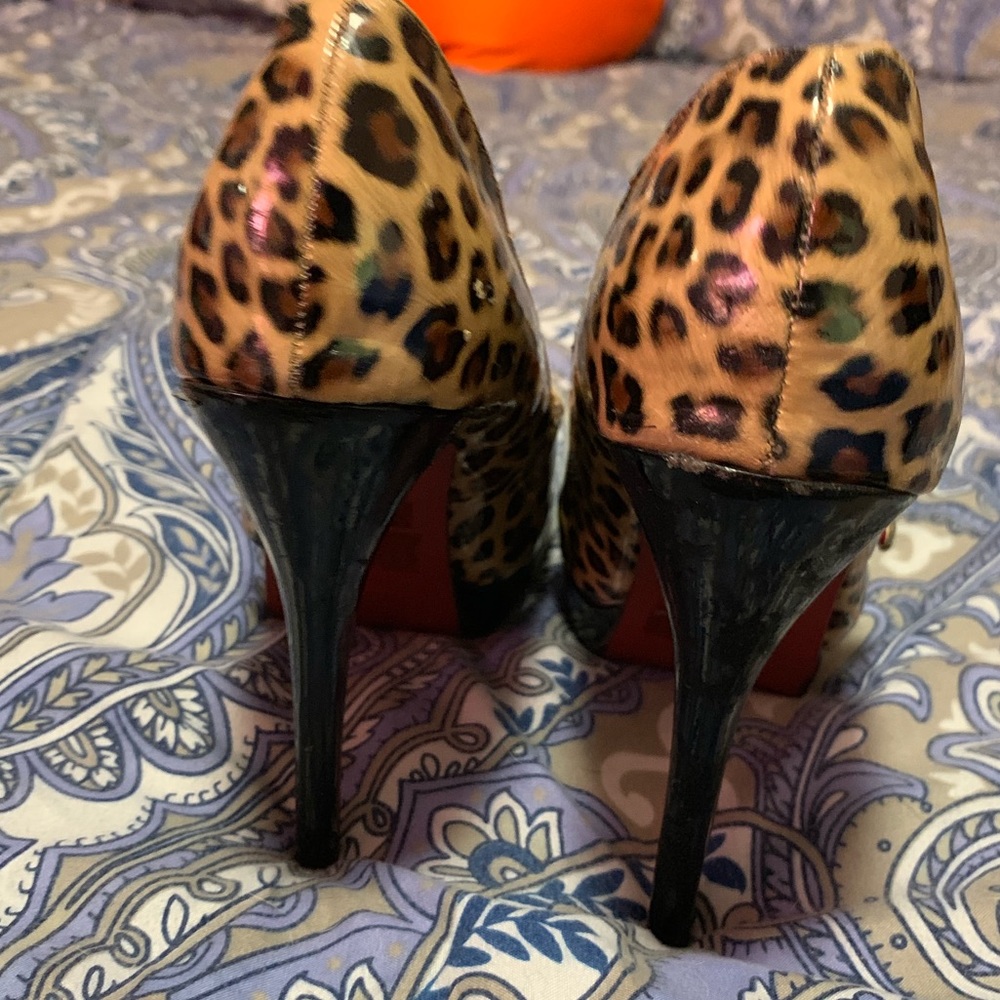 Heels - Picture 3 of 4